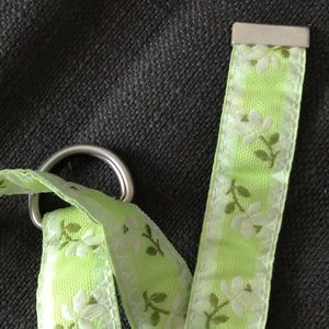 EUC vintage green and white fabric belt